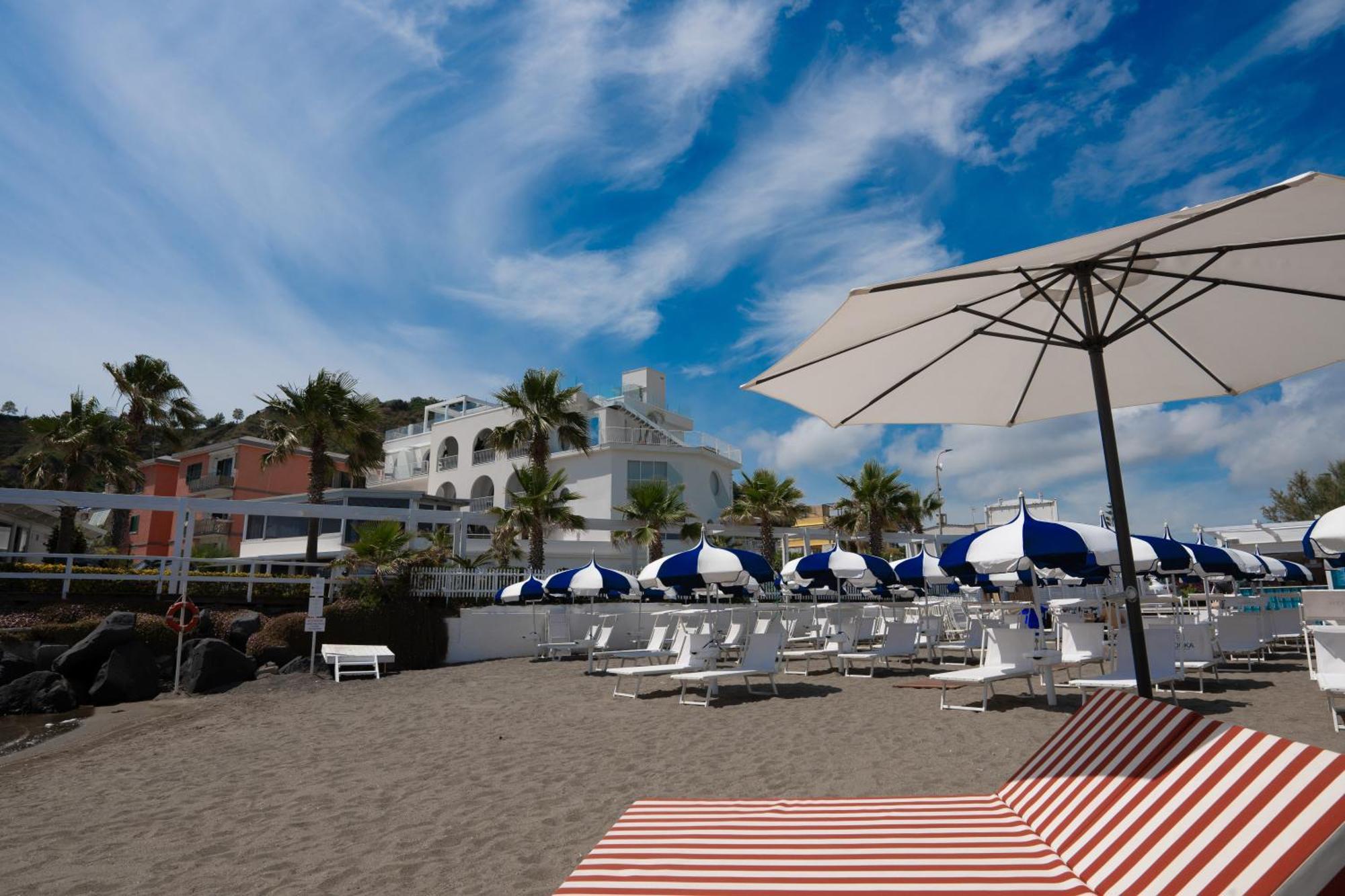 Calea Boutique Hotel Баколи Экстерьер фото
